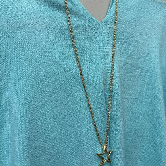 VTG Givenchy Luxury Brand.  Rare. Open Star Pendant on Double Gold-Tone Chain - Picture 12 of 13